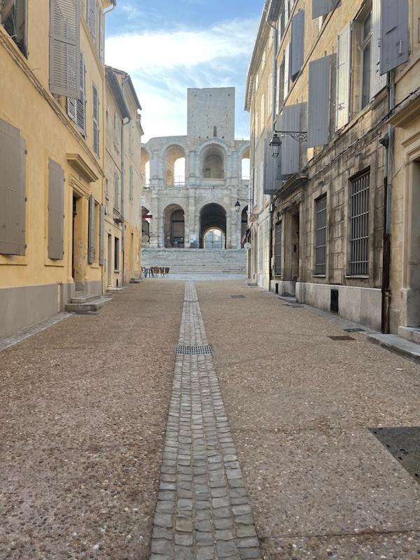 Arles Maison Petite Roquette Et Garage Екстериор снимка